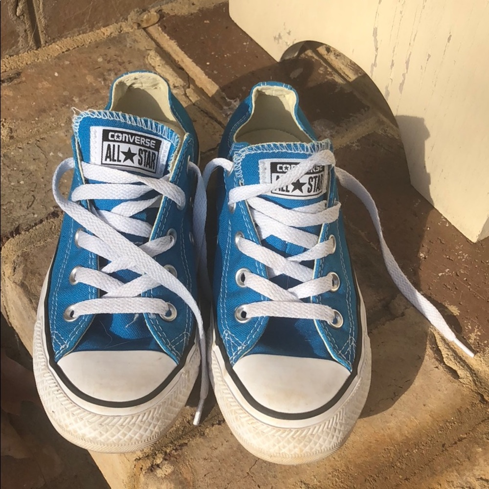 Converse electric blue shoes size women’s 6
